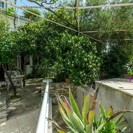 Apartments Doria - 20M From Beach Trogir Exterior photo