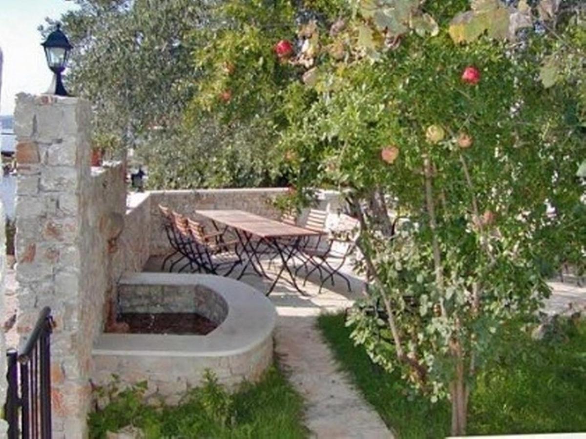 Apartments Doria - 20M From Beach Trogir Exterior photo